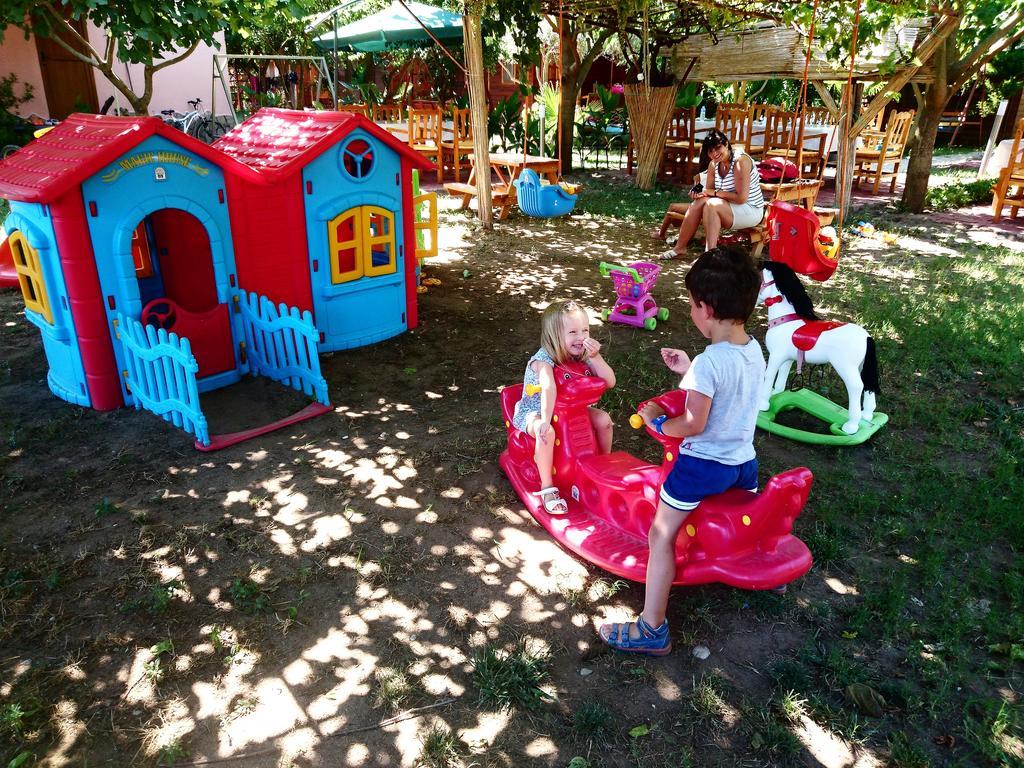 Sera Pansiyon Çıralı المظهر الخارجي الصورة